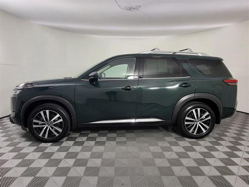 2023 Nissan Pathfinder Platinum 4WD