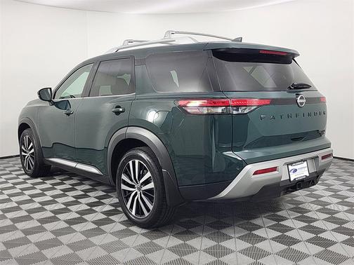 2023 Nissan Pathfinder Platinum 4WD