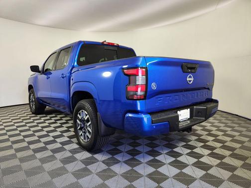 Bluestone Pearl 2024 Nissan Frontier SL
