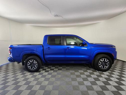 Bluestone Pearl 2024 Nissan Frontier SL