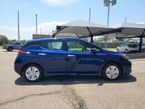2025 Nissan Leaf S