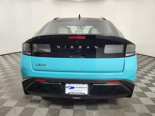 2026 Nissan Leaf PLATINUM+