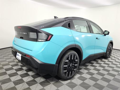 2026 Nissan Leaf PLATINUM+