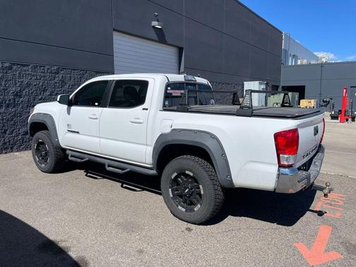 2016 Toyota Tacoma SR5