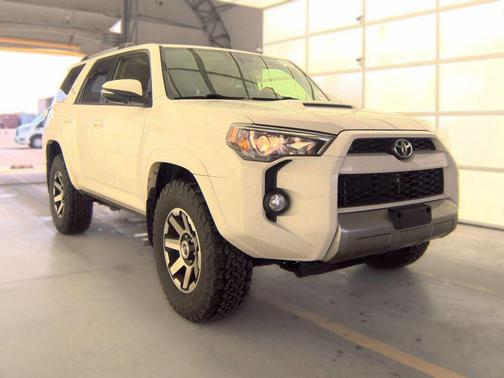 Super White 2018 Toyota 4Runner TRD Off Road Premium