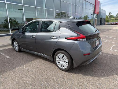 Gun Metallic 2025 Nissan Leaf S