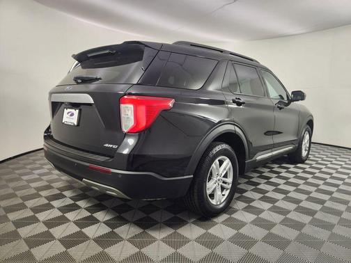 Agate Black Metallic 2021 Ford Explorer XLT