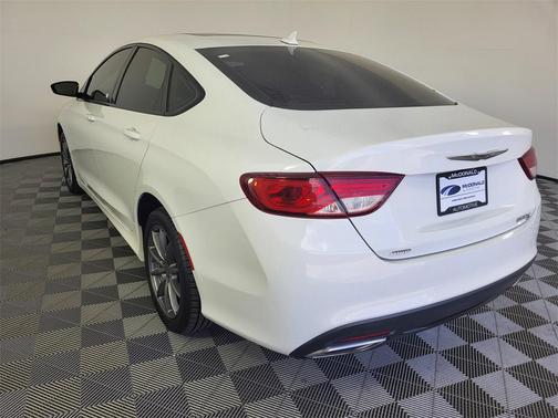 2016 Chrysler 200 S