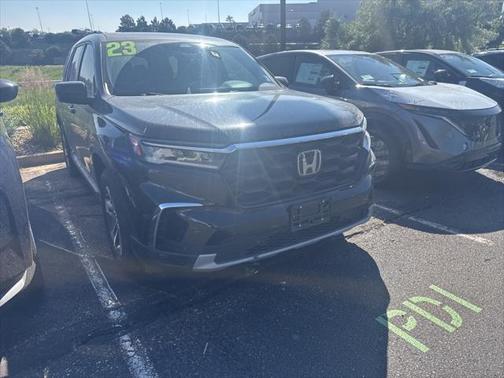 2023 Honda Pilot AWD EX-L 8 Passenger