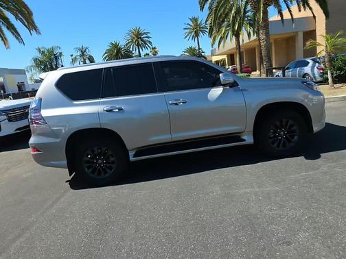Atomic Silver 2021 Lexus GX 460 Premium