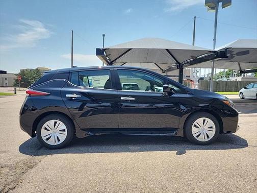 2025 Nissan Leaf S