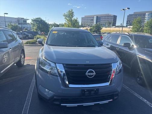 2023 Nissan Pathfinder Platinum 4WD