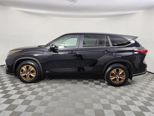 2023 Toyota Highlander Hybrid XLE