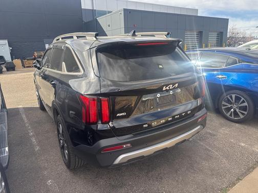 2022 Kia Sorento SX