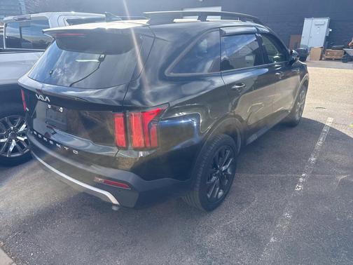 2022 Kia Sorento SX