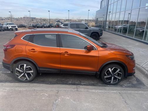 2022 Nissan Rogue Sport SL