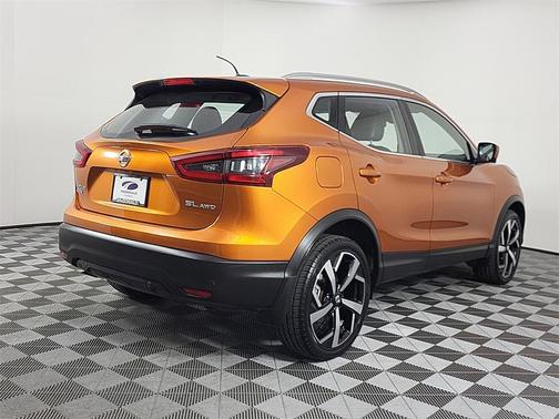 2022 Nissan Rogue Sport SL
