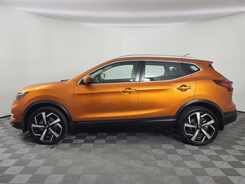 2022 Nissan Rogue Sport SL