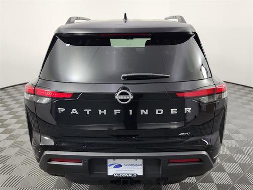 2025 Nissan Pathfinder SV 4WD