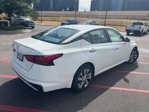 2022 Nissan Altima S FWD