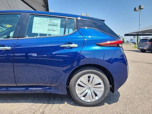 2025 Nissan Leaf S