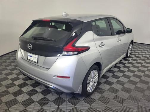 2025 Nissan Leaf S