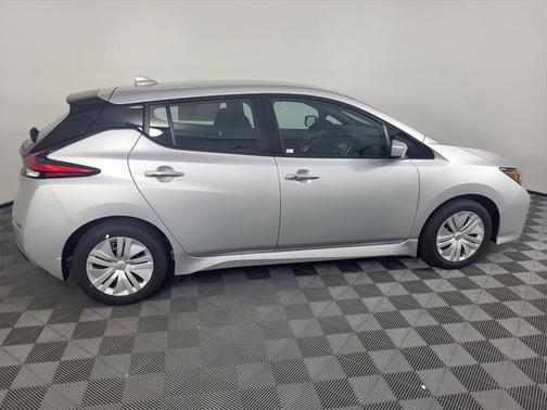 2025 Nissan Leaf S