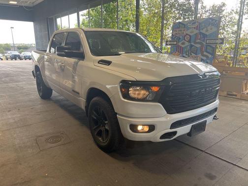 Bright White Clearcoat 2021 RAM 1500 Big Horn/Lone Star