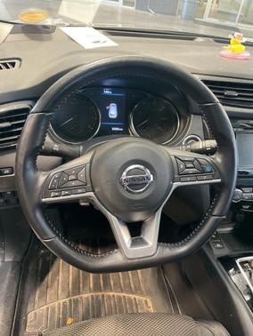 2022 Nissan Rogue Sport SV