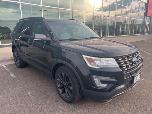 Magnetic Metallic 2017 Ford Explorer XLT