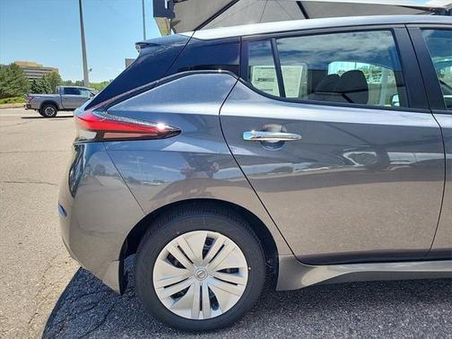 2025 Nissan Leaf S