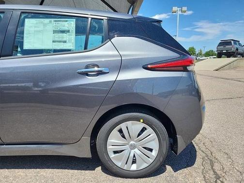2025 Nissan Leaf S