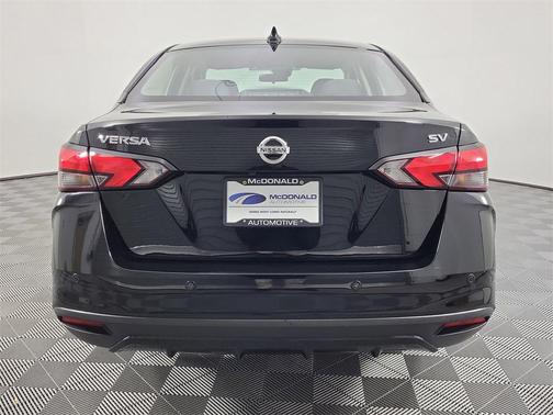2021 Nissan Versa 1.6 SV