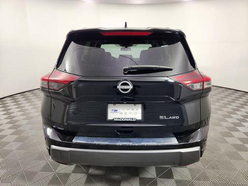 Super Black 2024 Nissan Rogue SL