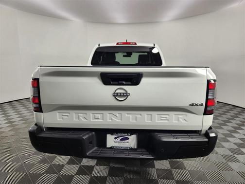 2024 Nissan Frontier S