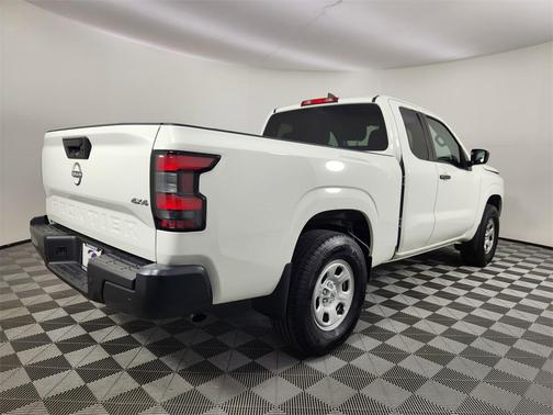 2024 Nissan Frontier S