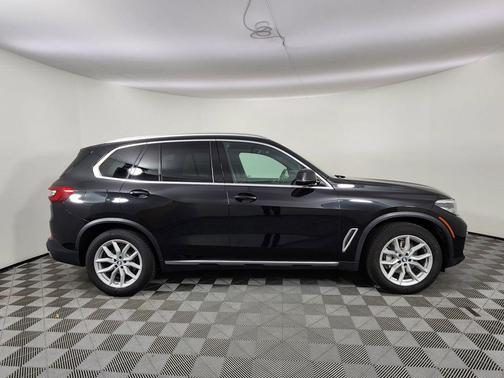 Black Sapphire Metallic 2019 BMW X5 xDrive40i