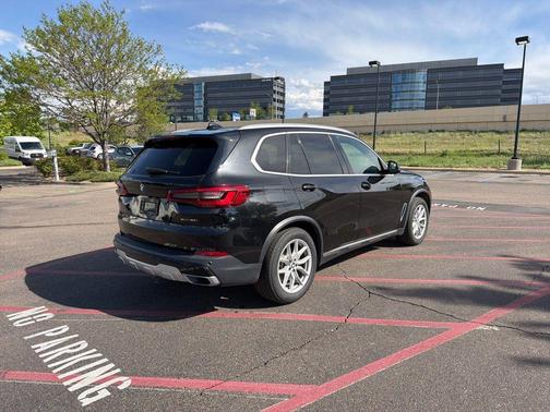 Black Sapphire Metallic 2019 BMW X5 xDrive40i