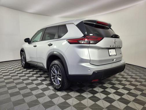 Brilliant Silver Metallic 2024 Nissan Rogue S