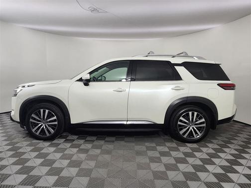 2022 Nissan Pathfinder Platinum 4WD