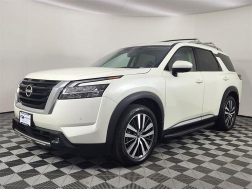 2022 Nissan Pathfinder Platinum 4WD