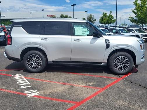 2025 Nissan Armada SL 4WD