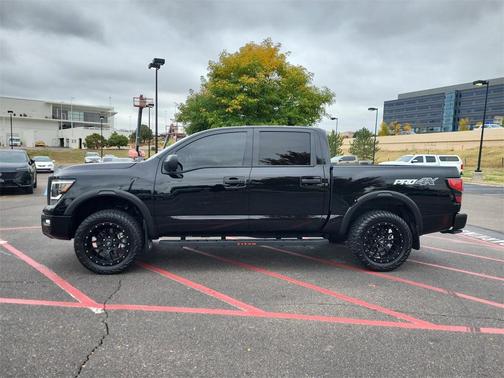 2024 Nissan Titan PRO-4X