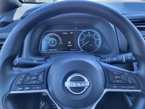 2025 Nissan Leaf S