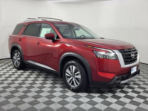 2025 Nissan Pathfinder SL 4WD