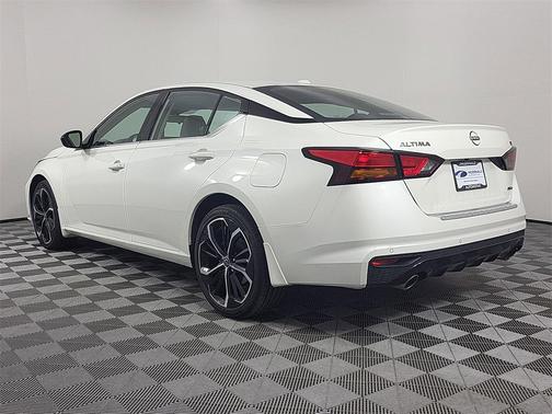 2023 Nissan Altima SR Intelligent AWD