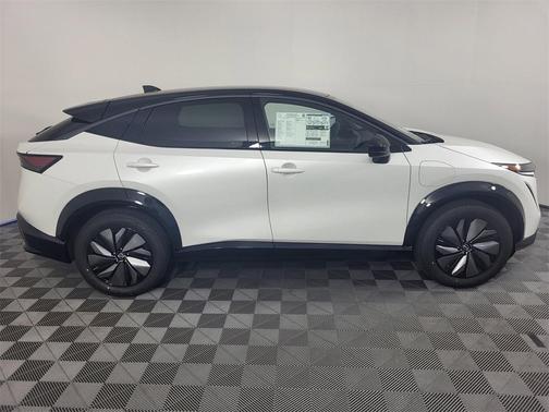 2025 Nissan ARIYA ENGAGE