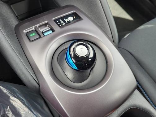 2025 Nissan Leaf S