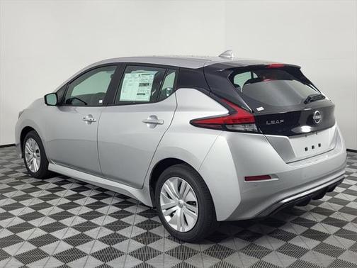 2025 Nissan Leaf S