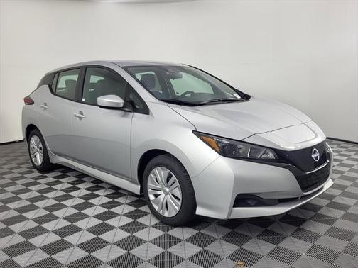 2025 Nissan Leaf S